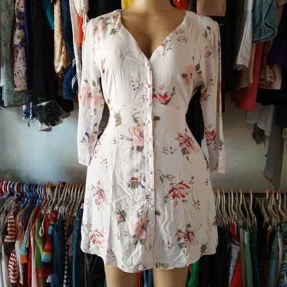 NWT Abercrombie & Fitch White Floral V neck Mini Dress - Picture 7 of 7